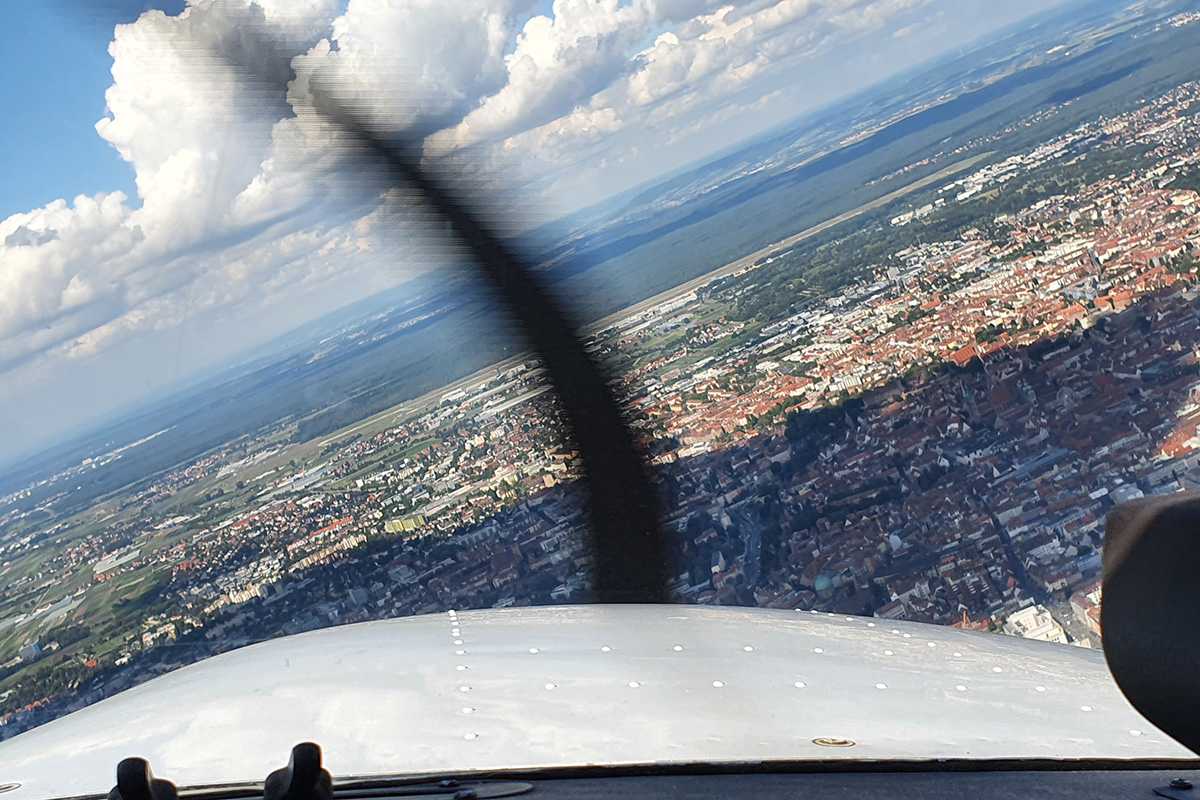 Boris Hauptmannl mit der Cessna über Nürnberg
