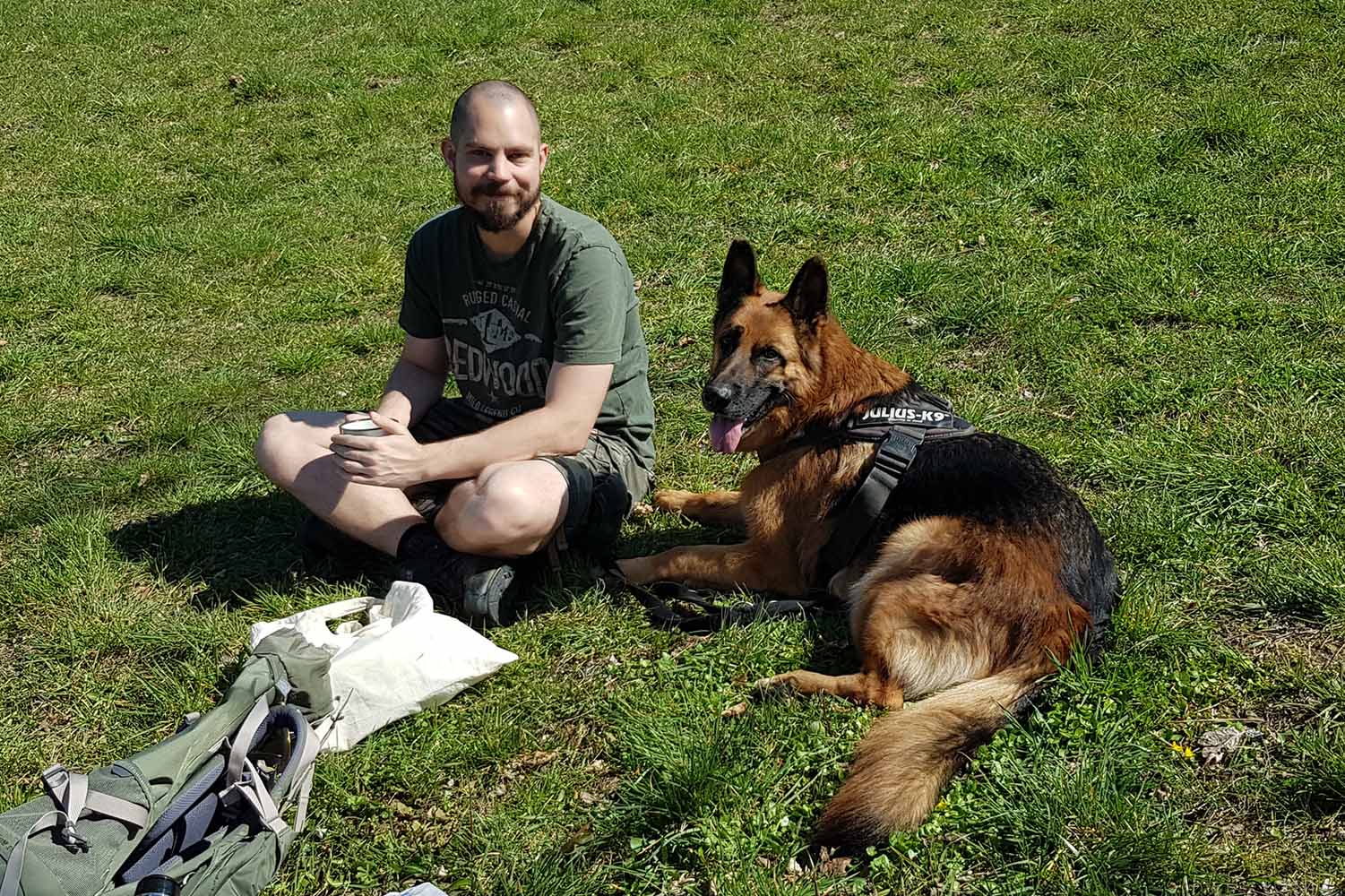 Boris Hauptmannl mit Schäferhund Rexi